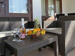 Beach View Villa - Beauvallon Villas