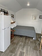 East Side Motel & Cabins