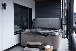 RevelStoked Getaway by Revelstoke Vacation