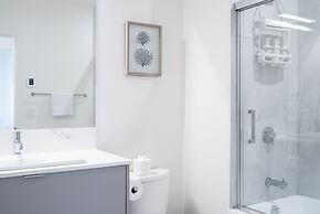 RevelStoked Getaway by Revelstoke Vacation