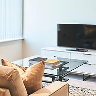 Seven Living Bracknell - Free Parking on Site