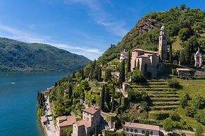 Villa Matilde Lake Front