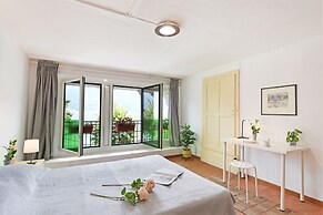 Villa Matilde Lake Front