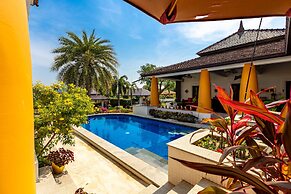 Bali Style Mansion In Great Location HG