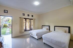 Green Cottage by ABM