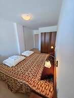 Gondola Paradise - 50m Away, 250mbps Wi-fi!