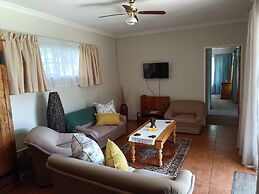 Charming Randburg Accommodation Near the Olivedale Clinic