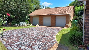 Charming Randburg Accommodation Near the Olivedale Clinic