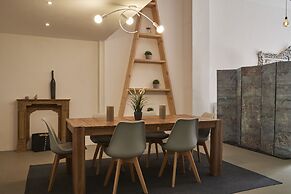 Milan Retreats Brera