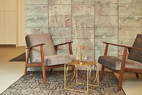 Milan Retreats Brera