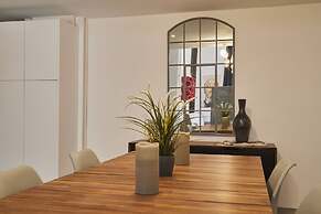 Milan Retreats Brera