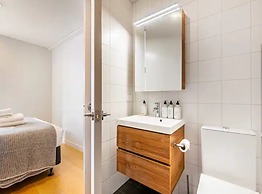 Bright And Modern Apartment On K Road!