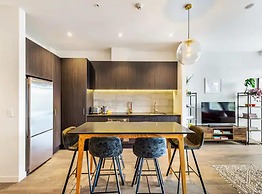 Modern Living In Prime Location!