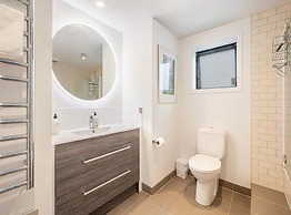 Stylish And Serene Living In Kohimarama