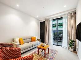 Spacious Mount Eden Apartment