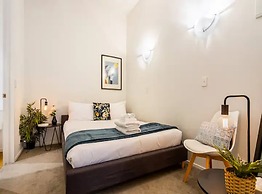 Cosy Queen St 1-Br Apartment