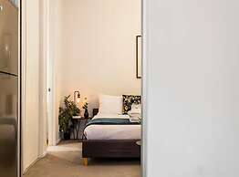 Cosy Queen St 1-Br Apartment