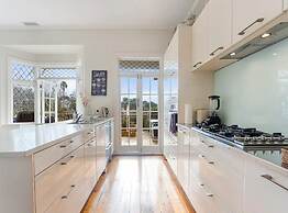 Parnell Home With Stunning Views