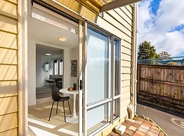 Stunning Studio In Grey Lynn!