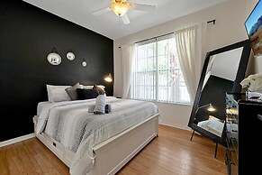 Beautiful Magical Serenity 3-bed Villa in Clermont