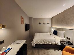 Fun Stay Inn Ximen