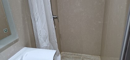 Modern 4-bed Home in Ix-xaghra, Valley View Pool