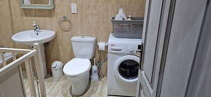 Modern 4-bed Home in Ix-xaghra, Valley View Pool