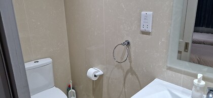 Modern 4-bed Home in Ix-xaghra, Valley View Pool