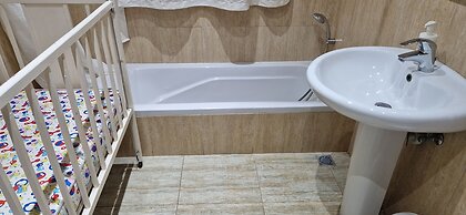 Modern 4-bed Home in Ix-xaghra, Valley View Pool