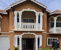 Tropical Paradise Retreat in St Ann's