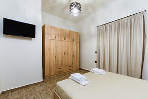 Krinis houses next the old harbour