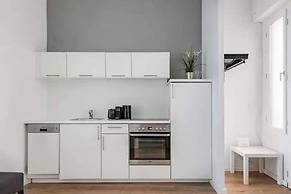 Luxurious and Bright, 5 min walk to city center