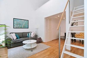 Luxurious and Bright, 5 min walk to city center