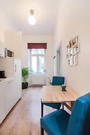 Luxurious and Bright, 5 min walk to city center