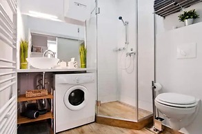 Luxurious and Bright, 5 min walk to city center