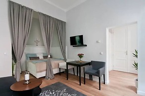 Luxurious and Bright, 5 min walk to city center