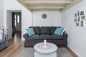 Luxurious and Bright, 5 min walk to city center