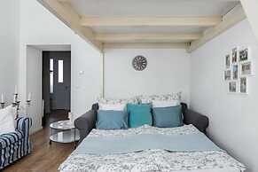 Luxurious and Bright, 5 min walk to city center