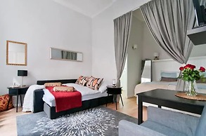 Luxurious and Bright, 5 min walk to city center