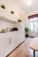 Luxurious and Bright, 5 min walk to city center