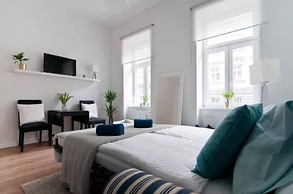 Luxurious and Bright, 5 min walk to city center