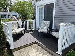 Sandpiper Cottage 3 Bedroom Home by RedAwning