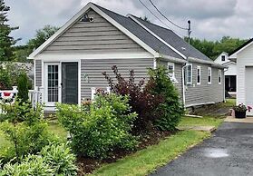 Sandpiper Cottage 3 Bedroom Home by RedAwning