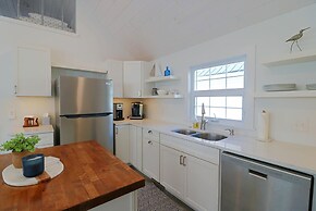 Sandpiper Cottage 3 Bedroom Home by RedAwning