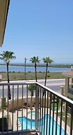 Las Verandas 2 Bedroom Home by RedAwning
