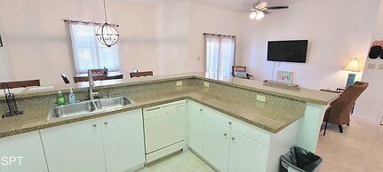 Las Verandas 2 Bedroom Home by RedAwning