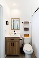 Alta Azul - Cozy Cabin Near Goat Mountain W/ Hot Tub! 1 Bedroom Home b