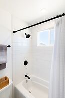 Alta Azul - Cozy Cabin Near Goat Mountain W/ Hot Tub! 1 Bedroom Home b