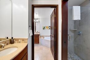 Waipouli D405 2 Bedroom Condo by RedAwning