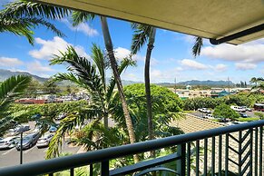 Waipouli D405 2 Bedroom Condo by RedAwning